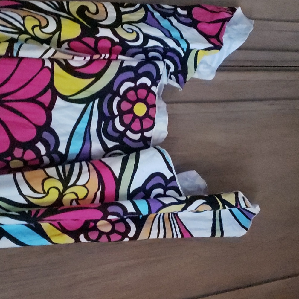 Pyramid Collection tunic size L - Picture 3 of 4